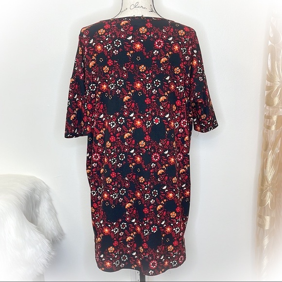 💕Like New Gorgeous Red Floral Lularoe Irma Tunic Top💕 - Picture 3 of 11